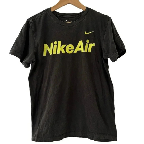Nike Tee - Picture 1 of 3